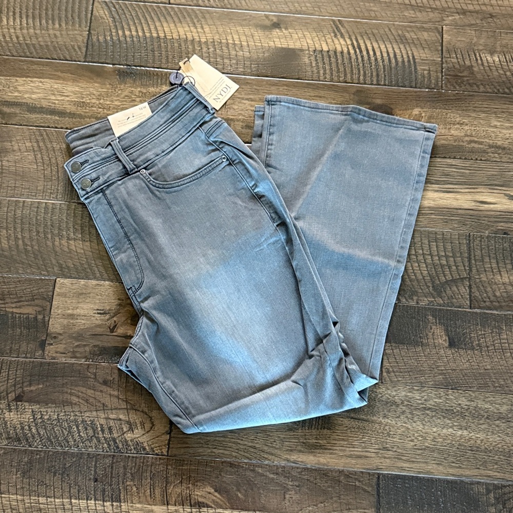 NYDJ NWT grey lift*tuck flare jeans 16